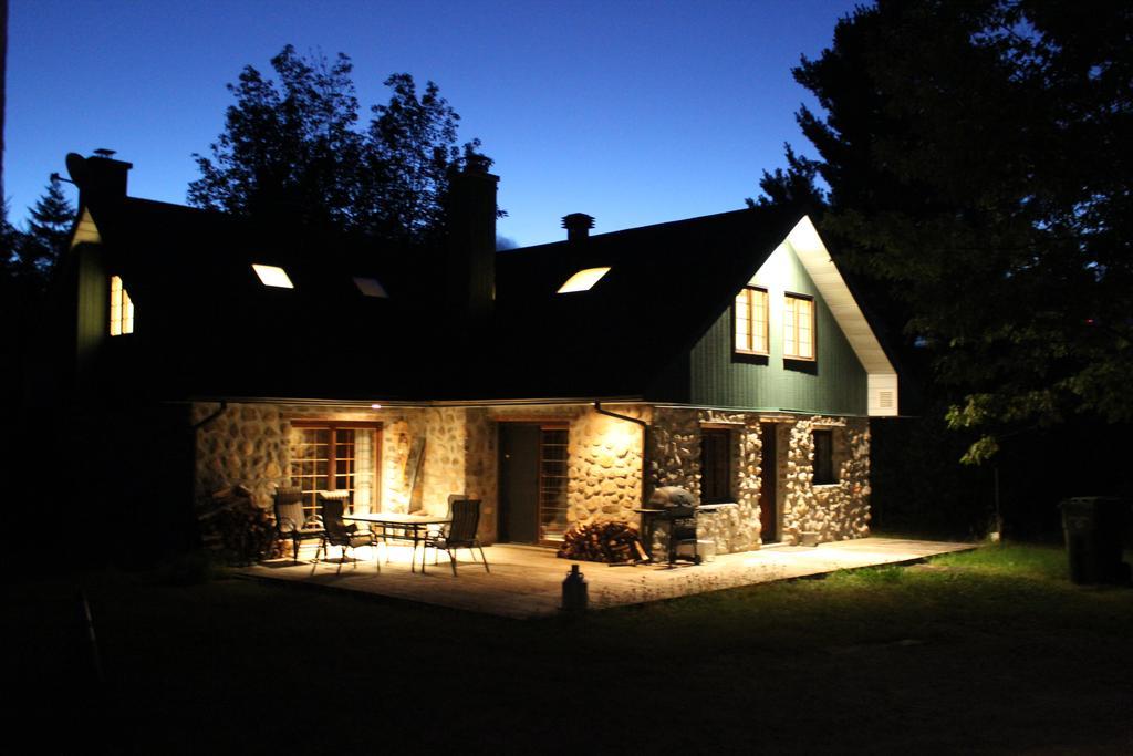 Chalet Rustique Crds Tremblant Lac Superieur Exterior photo